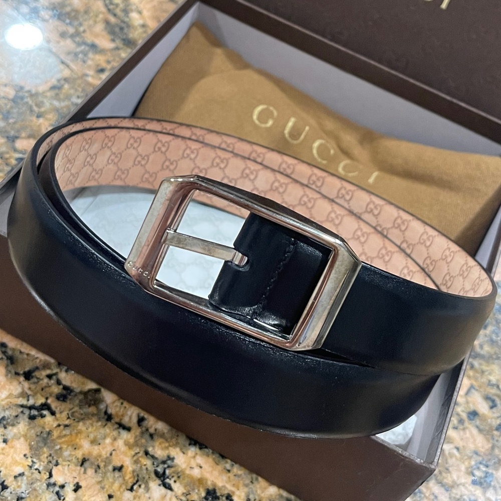 Gucci black leather belt for men never used